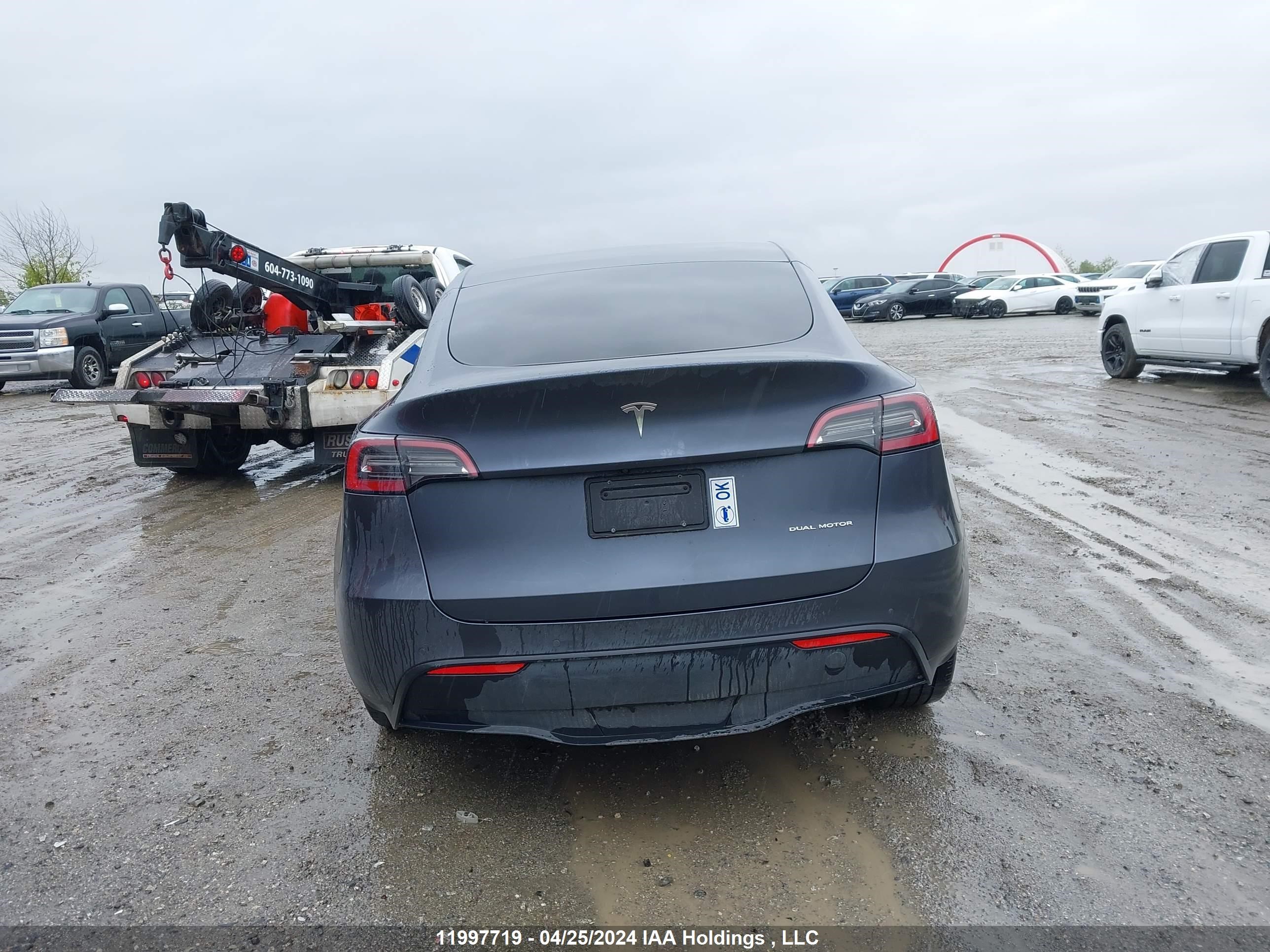 Photo 16 VIN: 7SAYGDEE5NF518482 - TESLA MODEL Y 