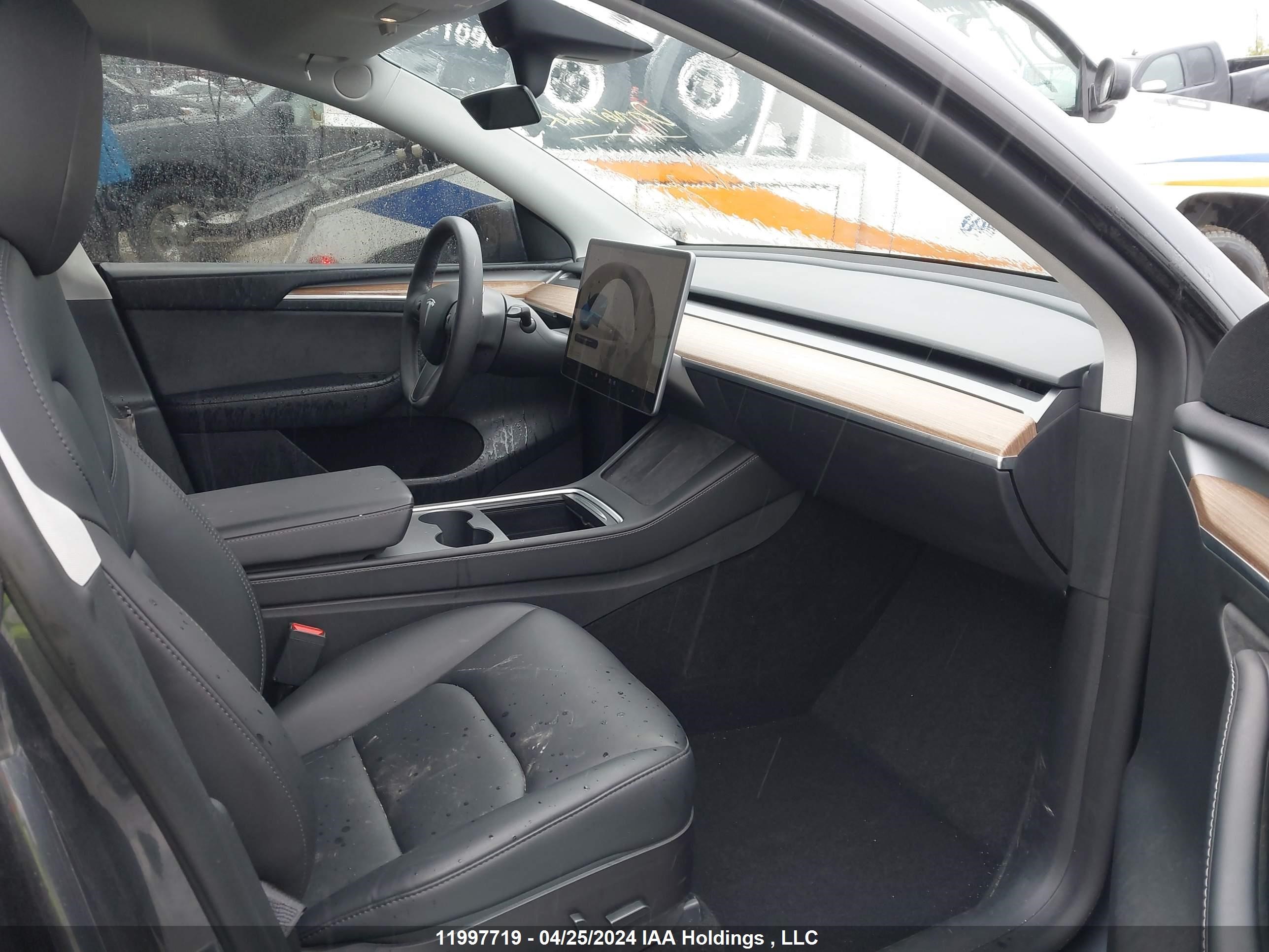 Photo 4 VIN: 7SAYGDEE5NF518482 - TESLA MODEL Y 