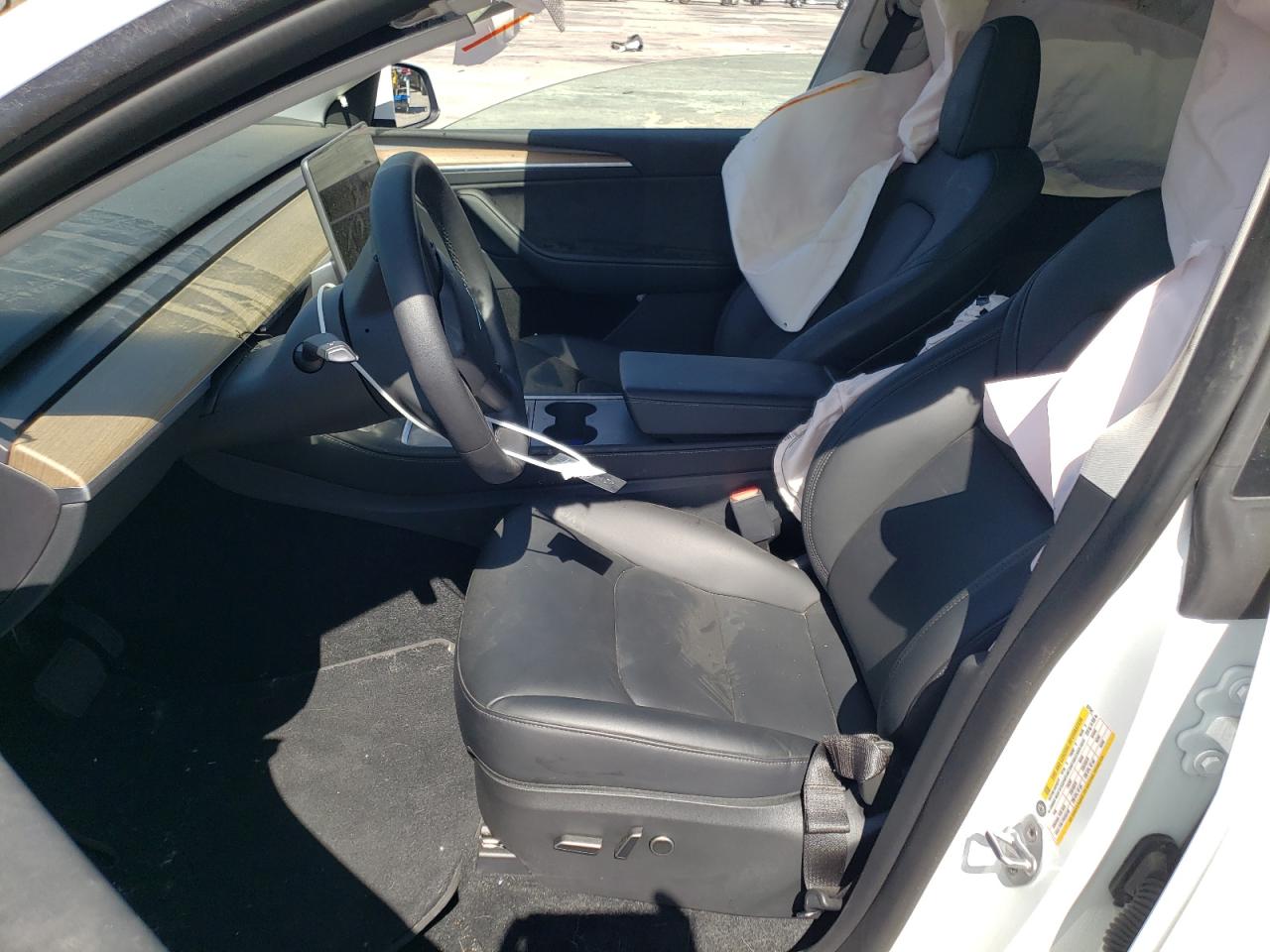 Photo 6 VIN: 7SAYGDEE5PA027541 - TESLA MODEL Y 