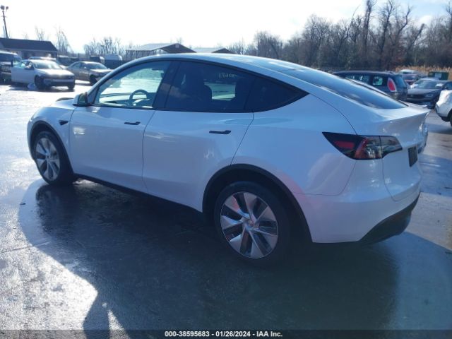 Photo 2 VIN: 7SAYGDEE5PA038359 - TESLA MODEL Y 