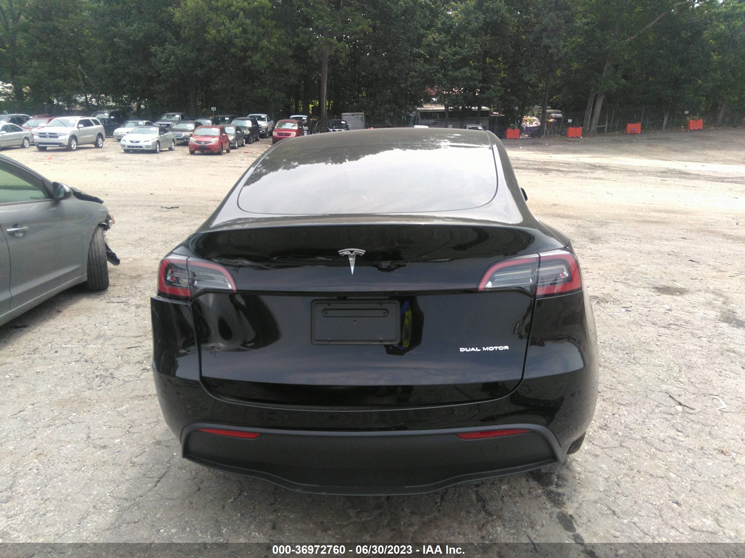 Photo 14 VIN: 7SAYGDEE5PA053346 - TESLA MODEL Y 