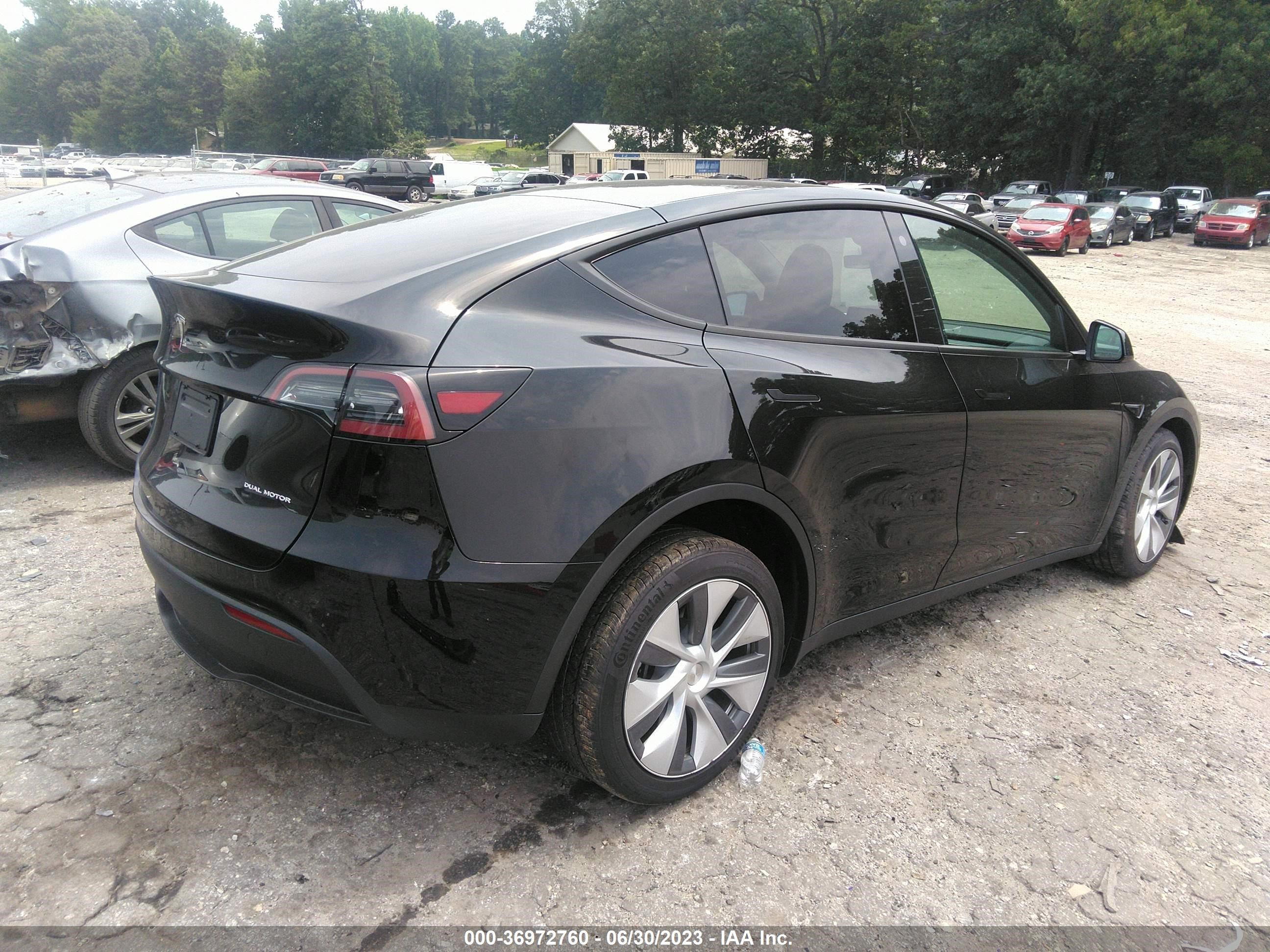 Photo 3 VIN: 7SAYGDEE5PA053346 - TESLA MODEL Y 