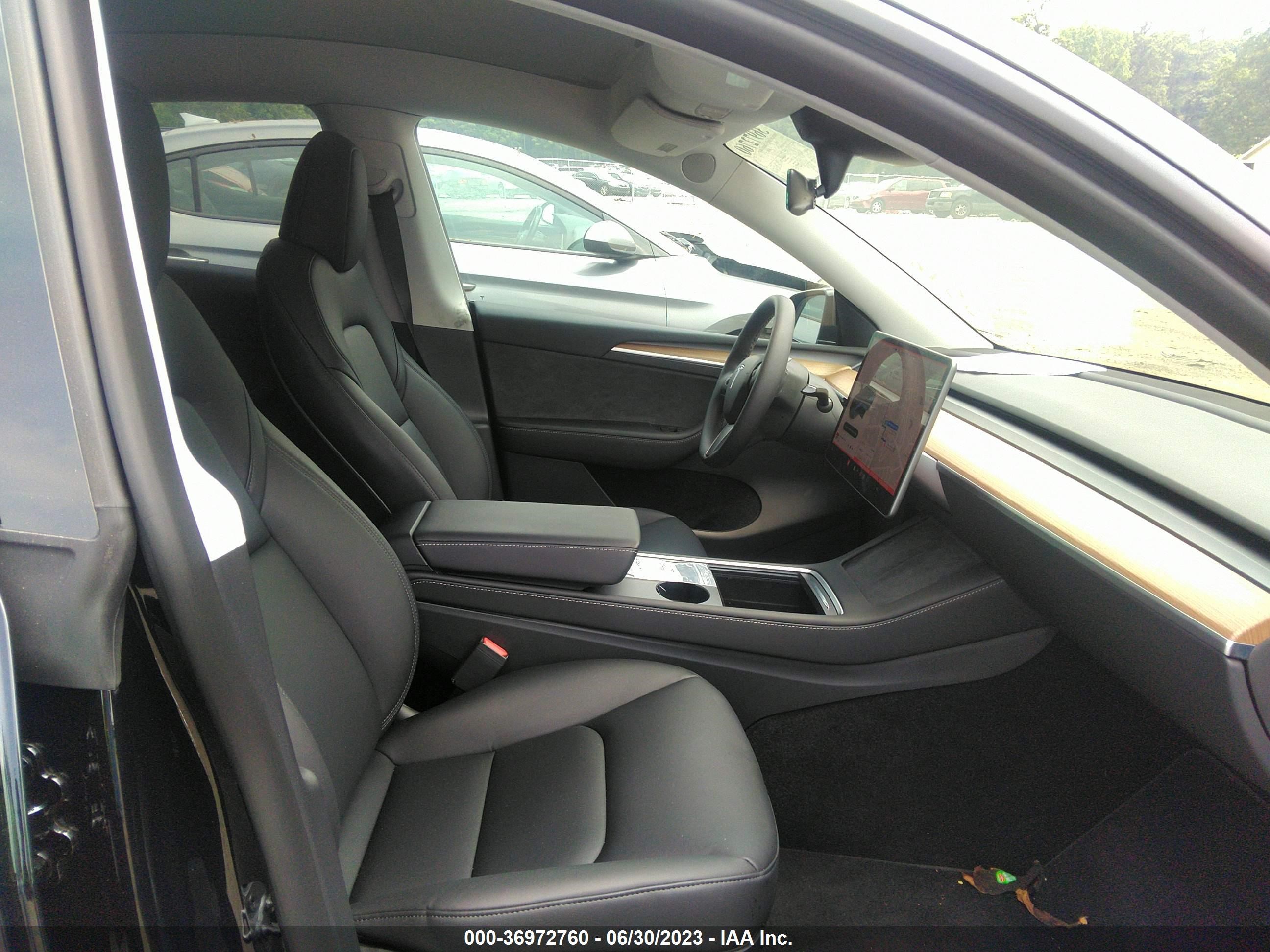 Photo 4 VIN: 7SAYGDEE5PA053346 - TESLA MODEL Y 