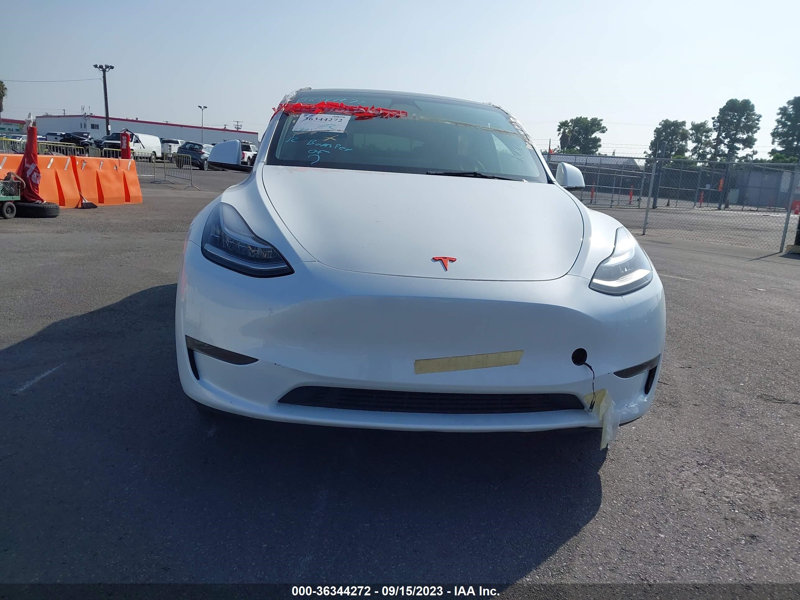 Photo 12 VIN: 7SAYGDEE5PA066422 - TESLA MODEL Y 