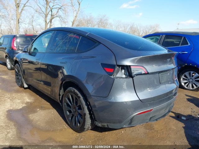 Photo 2 VIN: 7SAYGDEE5PA070423 - TESLA MODEL Y 