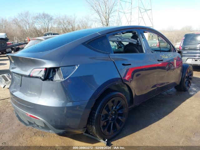 Photo 3 VIN: 7SAYGDEE5PA070423 - TESLA MODEL Y 