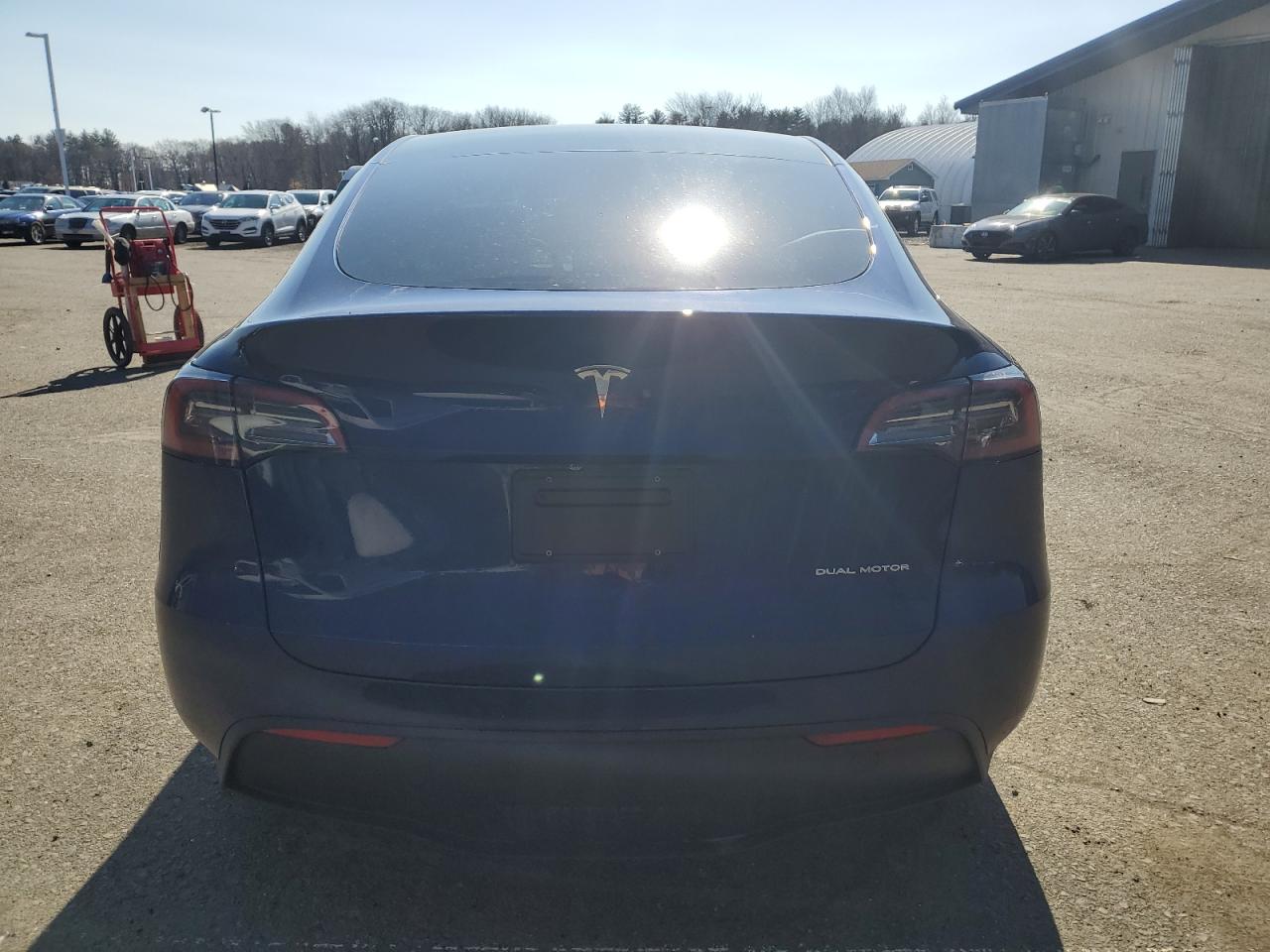 Photo 5 VIN: 7SAYGDEE5PA111374 - TESLA MODEL Y 