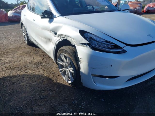 Photo 5 VIN: 7SAYGDEE5PA137506 - TESLA MODEL Y 