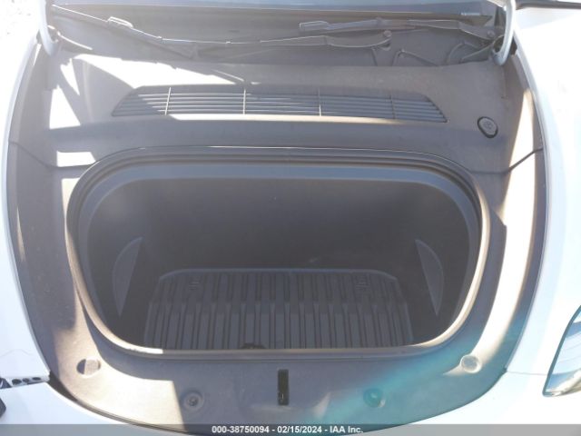 Photo 9 VIN: 7SAYGDEE5PA137506 - TESLA MODEL Y 