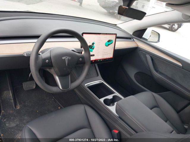 Photo 4 VIN: 7SAYGDEE5PA145721 - TESLA MODEL Y 