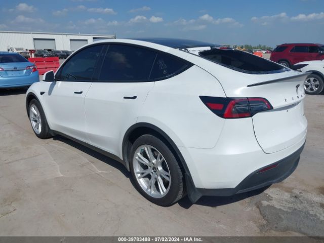 Photo 2 VIN: 7SAYGDEE5PA147002 - TESLA MODEL Y 