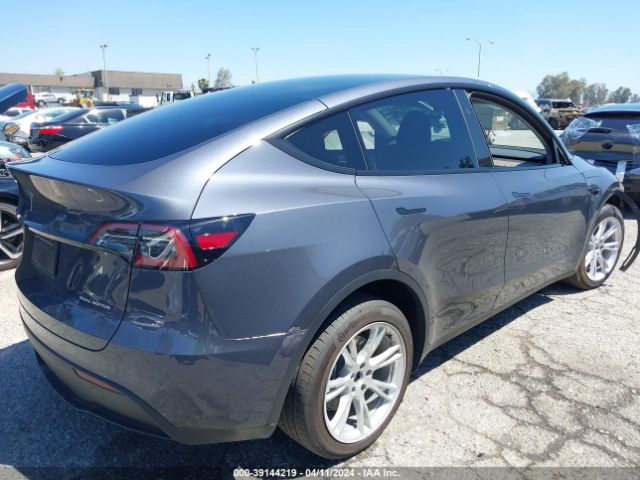 Photo 3 VIN: 7SAYGDEE5PA152751 - TESLA MODEL Y 