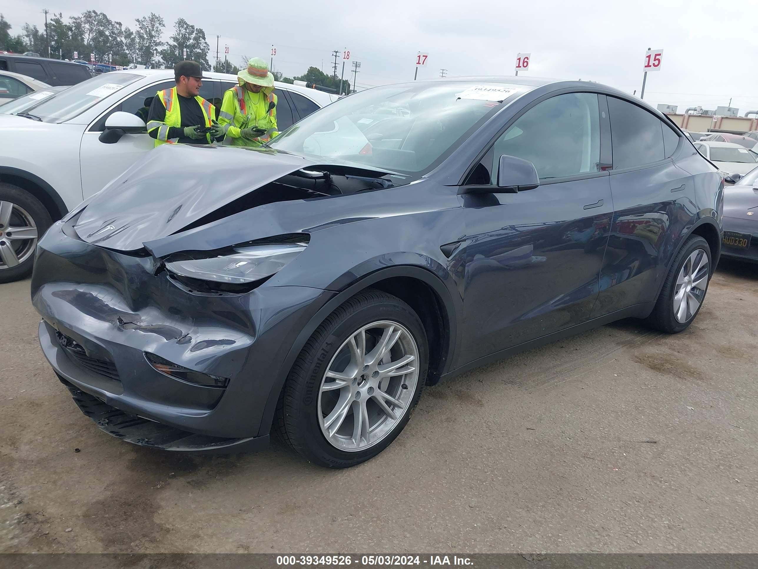 Photo 1 VIN: 7SAYGDEE5PA188861 - TESLA MODEL Y 