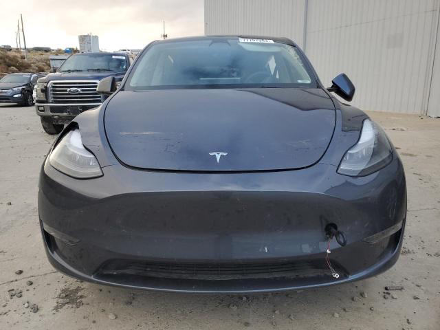 Photo 4 VIN: 7SAYGDEE5PF747229 - TESLA MODEL Y 