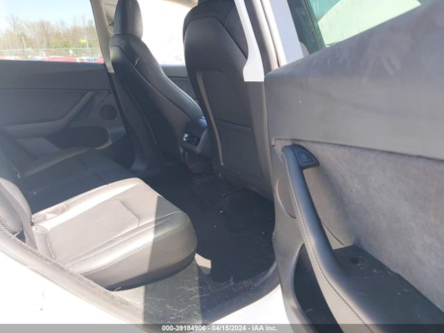 Photo 7 VIN: 7SAYGDEE5PF758831 - TESLA MODEL Y 