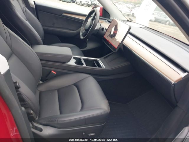 Photo 4 VIN: 7SAYGDEE5PF783714 - TESLA MODEL Y 