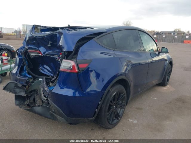 Photo 3 VIN: 7SAYGDEE5PF806618 - TESLA MODEL Y 