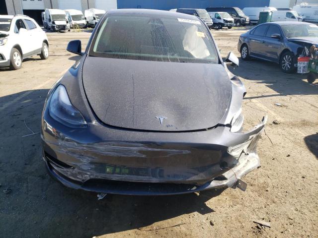 Photo 4 VIN: 7SAYGDEE5PF811141 - TESLA MODEL Y 