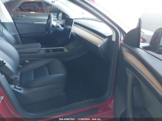 Photo 4 VIN: 7SAYGDEE5PF839148 - TESLA MODEL Y 