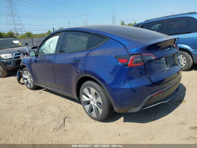 Photo 2 VIN: 7SAYGDEE5PF879701 - TESLA MODEL Y 