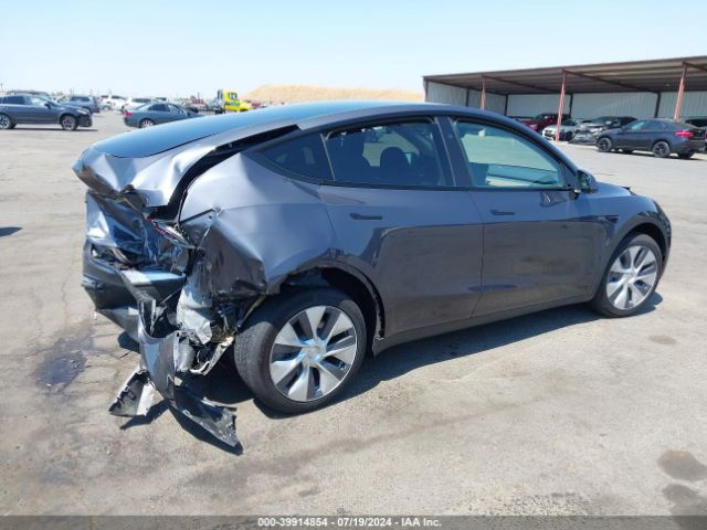 Photo 3 VIN: 7SAYGDEE5PF900899 - TESLA MODEL Y 