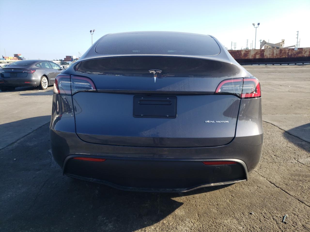 Photo 5 VIN: 7SAYGDEE5PF928010 - TESLA MODEL Y 