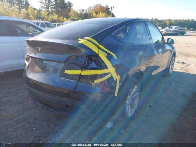 Photo 3 VIN: 7SAYGDEE5RA247944 - TESLA MODEL Y 