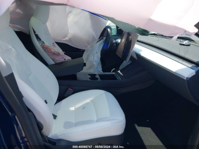 Photo 4 VIN: 7SAYGDEE5RA277297 - TESLA MODEL Y 