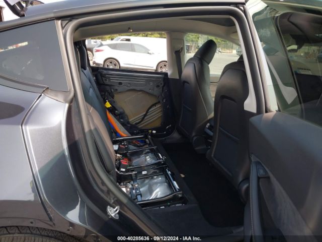 Photo 7 VIN: 7SAYGDEE5RF132229 - TESLA MODEL Y 