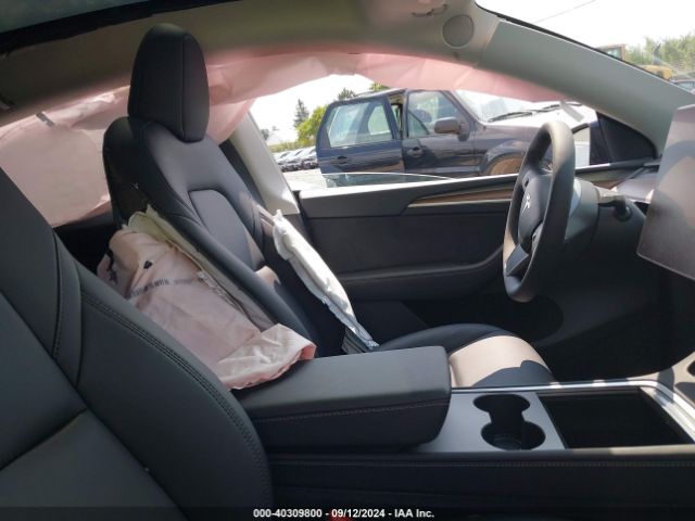 Photo 4 VIN: 7SAYGDEE5RF153694 - TESLA MODEL Y 