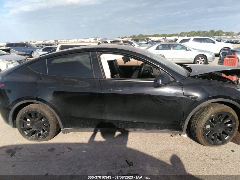 Photo 10 VIN: 7SAYGDEE6NA004458 - TESLA MODEL Y 