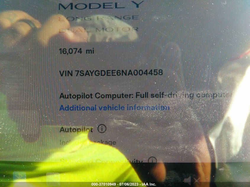 Photo 8 VIN: 7SAYGDEE6NA004458 - TESLA MODEL Y 