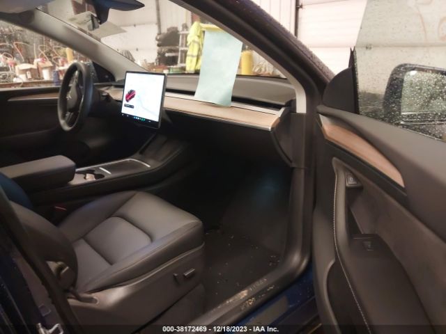 Photo 4 VIN: 7SAYGDEE6NA021180 - TESLA MODEL Y 