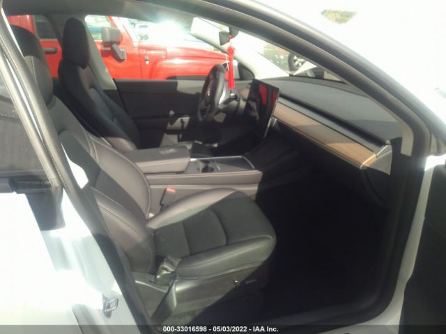 Photo 4 VIN: 7SAYGDEE6NF313897 - TESLA MODEL Y 