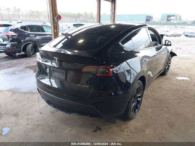 Photo 3 VIN: 7SAYGDEE6NF321756 - TESLA MODEL Y 