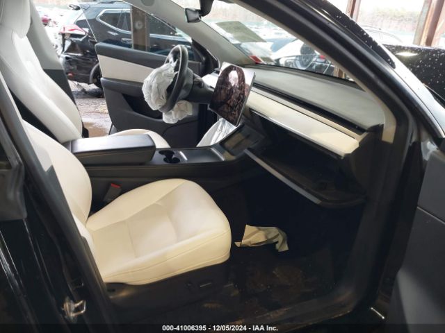 Photo 4 VIN: 7SAYGDEE6NF321756 - TESLA MODEL Y 