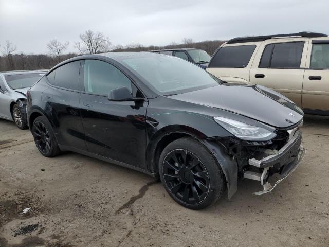 Photo 3 VIN: 7SAYGDEE6NF337133 - TESLA MODEL Y 