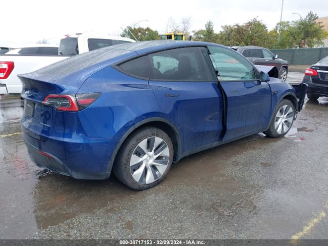 Photo 3 VIN: 7SAYGDEE6NF344812 - TESLA MODEL Y 