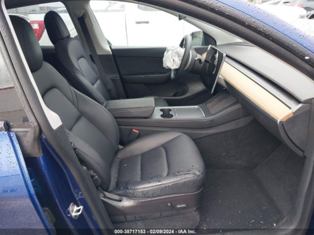 Photo 4 VIN: 7SAYGDEE6NF344812 - TESLA MODEL Y 