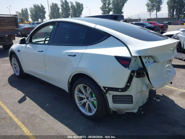 Photo 2 VIN: 7SAYGDEE6NF362890 - TESLA MODEL Y 