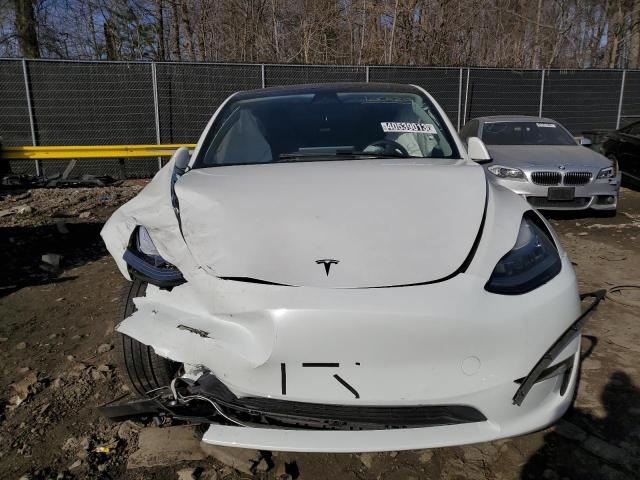 Photo 4 VIN: 7SAYGDEE6NF385876 - TESLA MODEL Y 