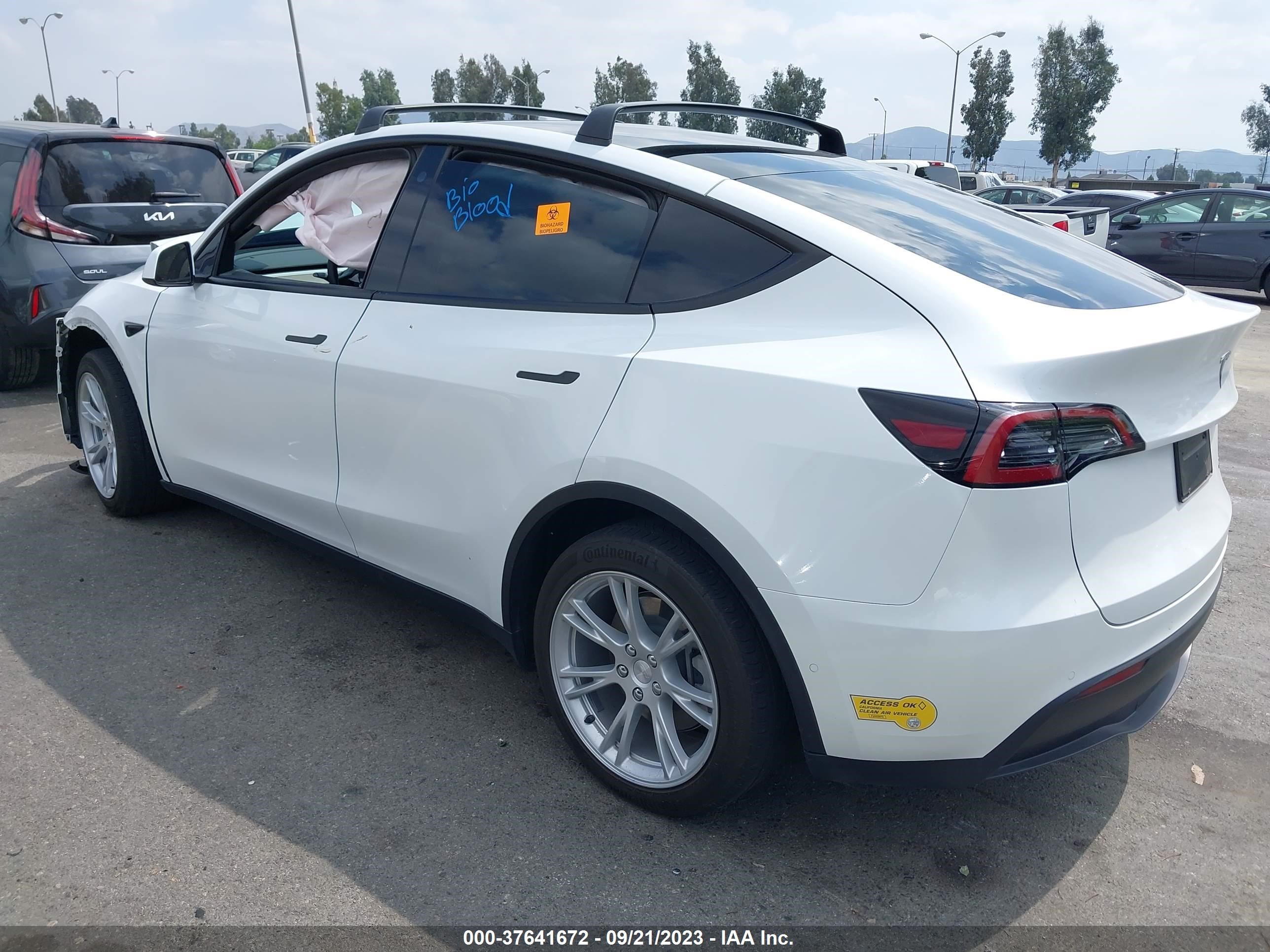 Photo 2 VIN: 7SAYGDEE6NF491518 - TESLA MODEL Y 