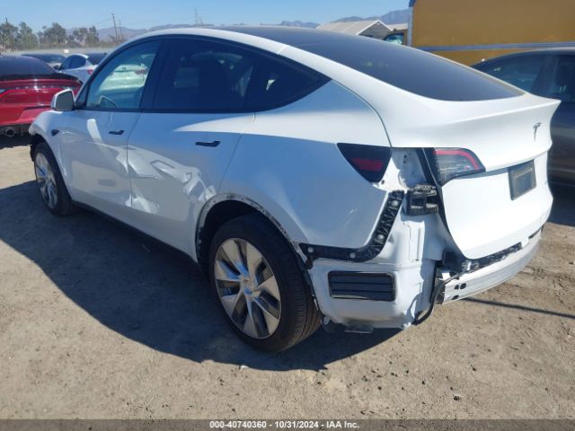 Photo 2 VIN: 7SAYGDEE6PA054473 - TESLA MODEL Y 