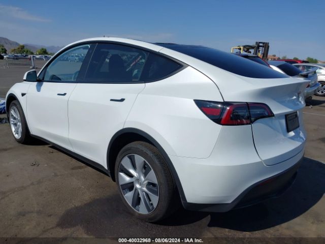 Photo 2 VIN: 7SAYGDEE6PA075596 - TESLA MODEL Y 