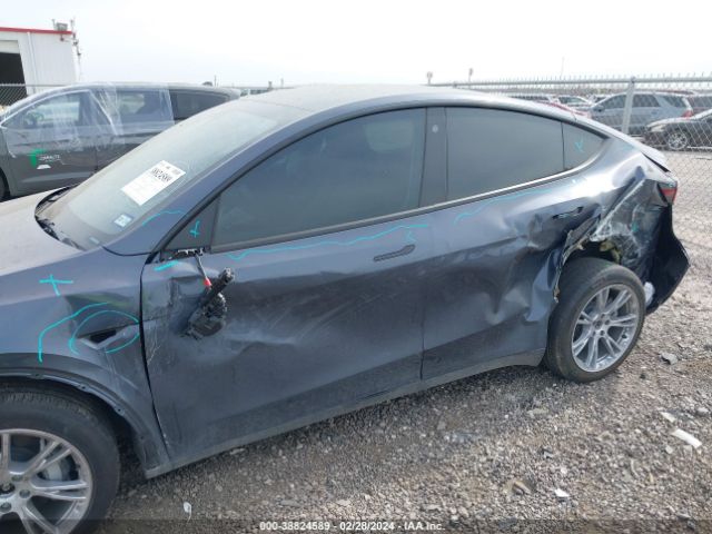 Photo 5 VIN: 7SAYGDEE6PA079955 - TESLA MODEL Y 