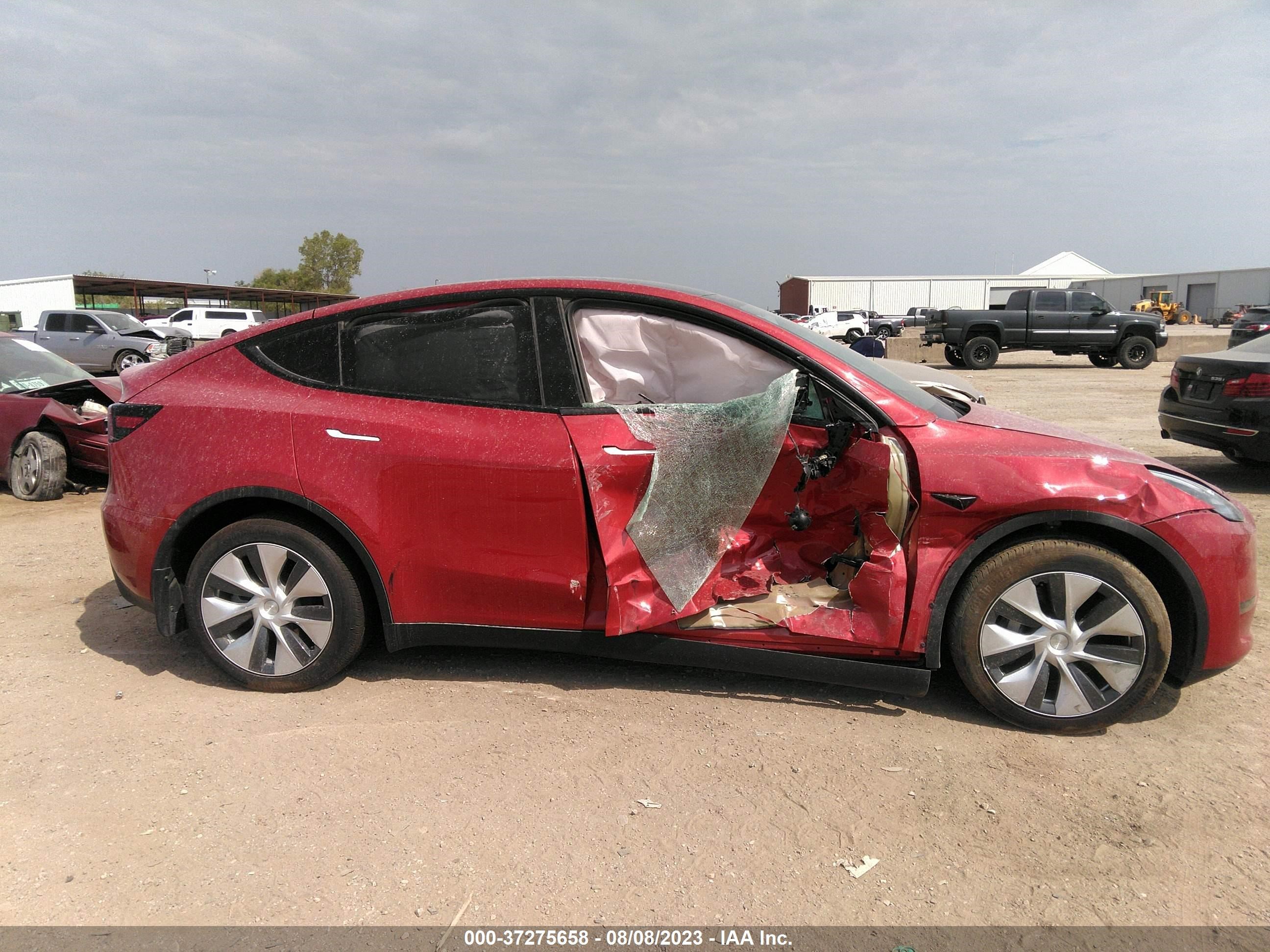 Photo 10 VIN: 7SAYGDEE6PA090518 - TESLA MODEL Y 