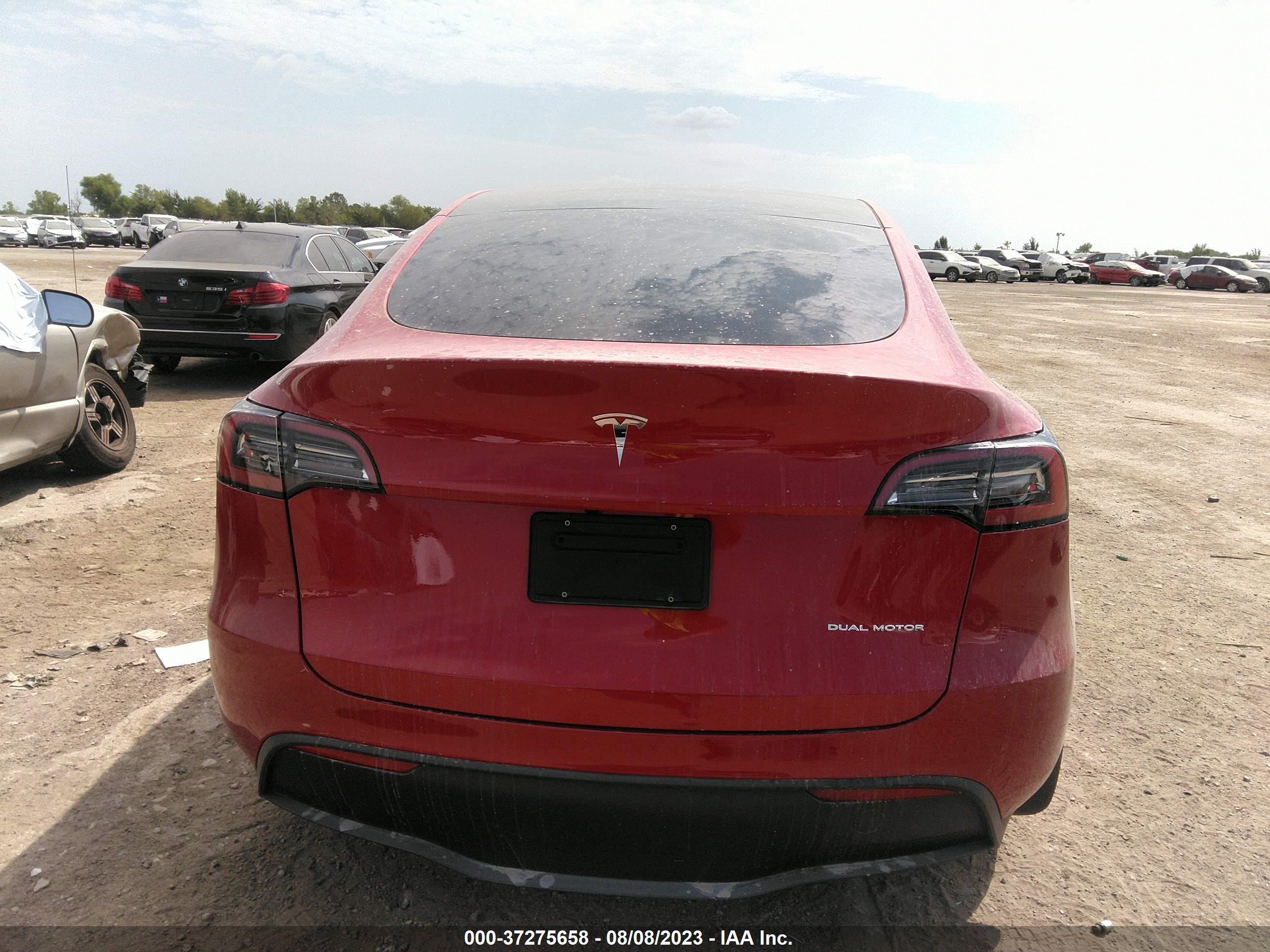 Photo 13 VIN: 7SAYGDEE6PA090518 - TESLA MODEL Y 