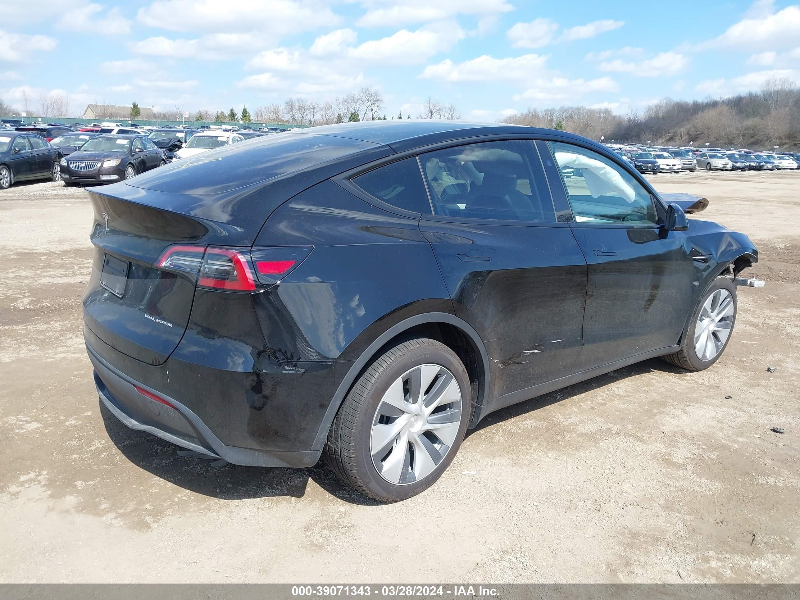 Photo 3 VIN: 7SAYGDEE6PA175522 - TESLA MODEL Y 