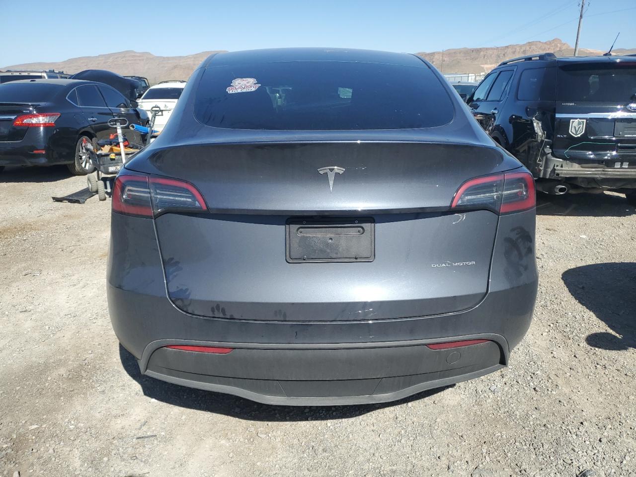 Photo 5 VIN: 7SAYGDEE6PA187749 - TESLA MODEL Y 