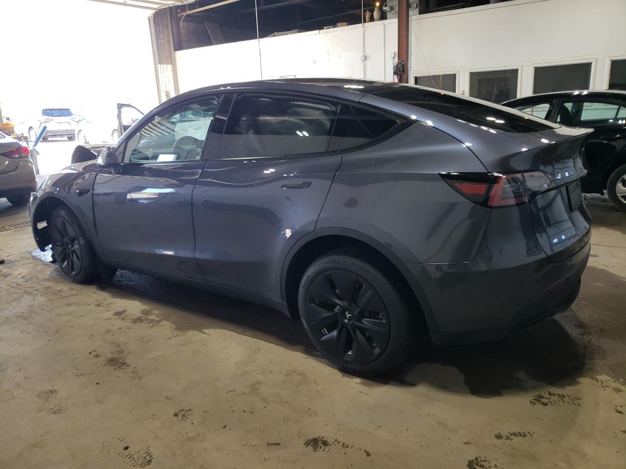 Photo 1 VIN: 7SAYGDEE6PA188545 - TESLA MODEL Y 